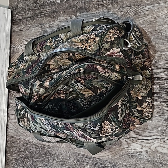 Protocol Vintage 1980's Floral Tapestry Luggage Weekender Bag & Carry On - Picture 11 of 14